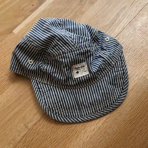 GAP Accessories - Gap hat 18-24 months GAP Accessories - Gap hat 18-24 months